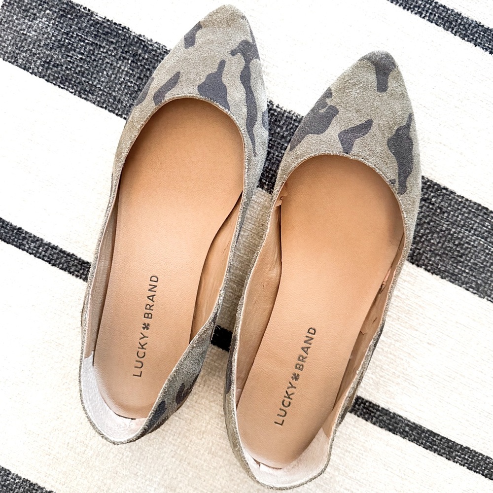 Lucky Brand Camo Flats 7.5